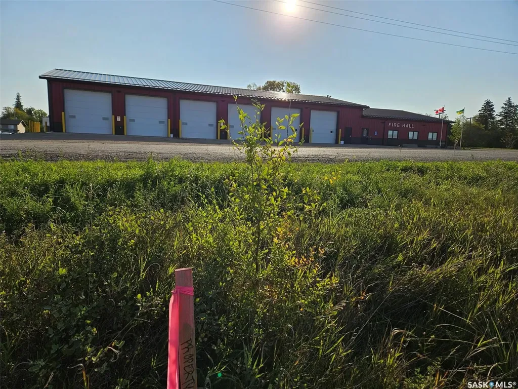 260 304 312 8th Street W Carlyle SK S0C 0R0