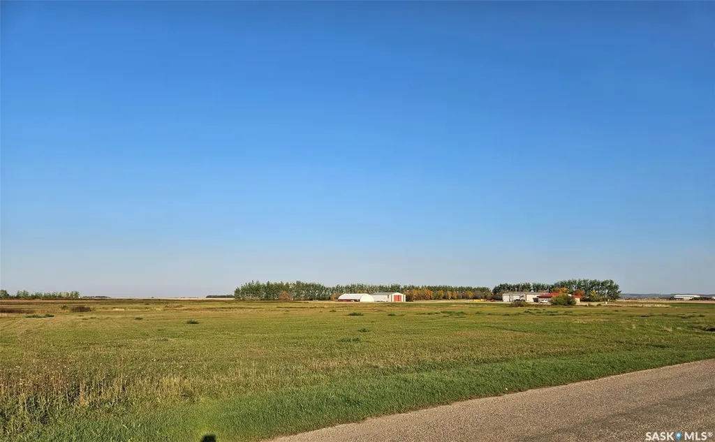 260 304 312 8th Street W Carlyle SK S0C 0R0