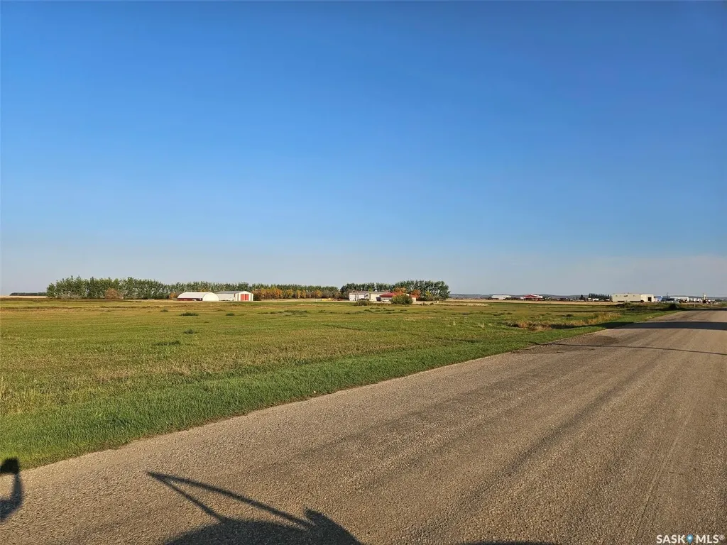 260 304 312 8th Street W Carlyle SK S0C 0R0