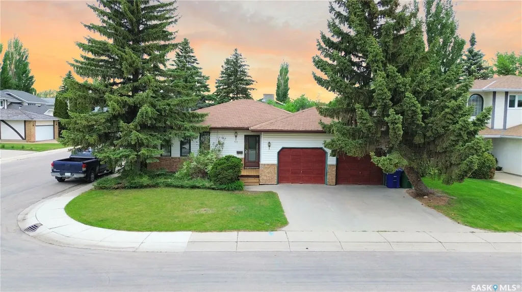 302 Swan Lane Saskatoon SK S7J 5B5