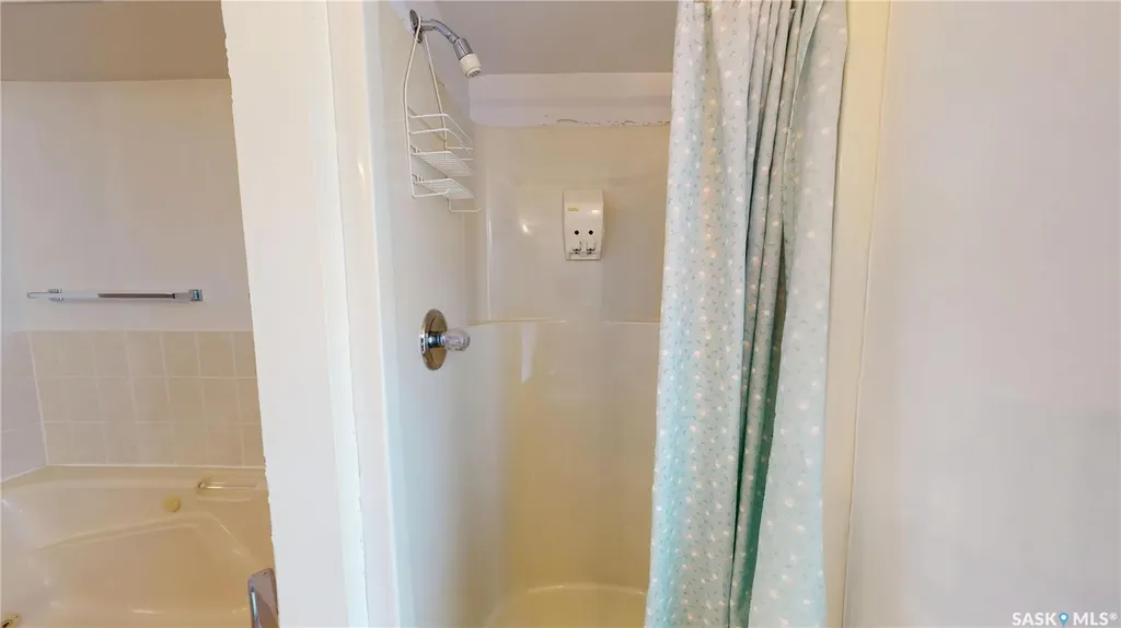 302 Swan Lane Saskatoon SK S7J 5B5