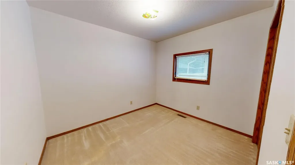 302 Swan Lane Saskatoon SK S7J 5B5