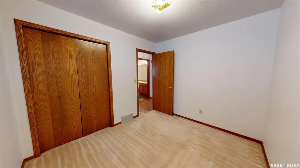 302 Swan Lane Saskatoon SK S7J 5B5