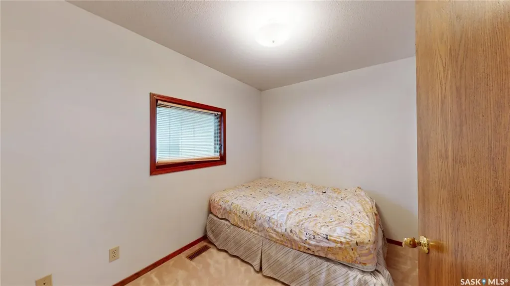 302 Swan Lane Saskatoon SK S7J 5B5