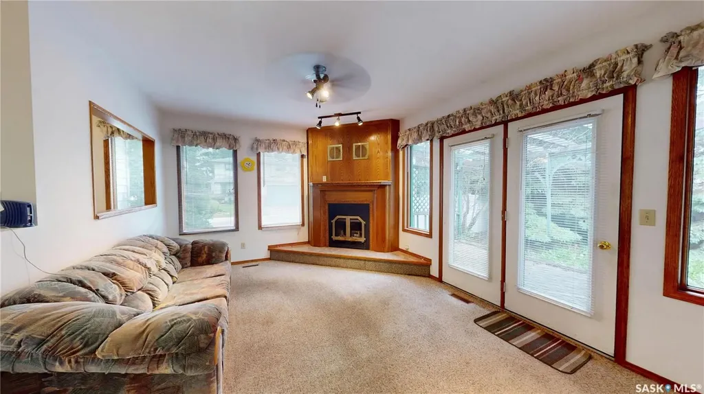 302 Swan Lane Saskatoon SK S7J 5B5