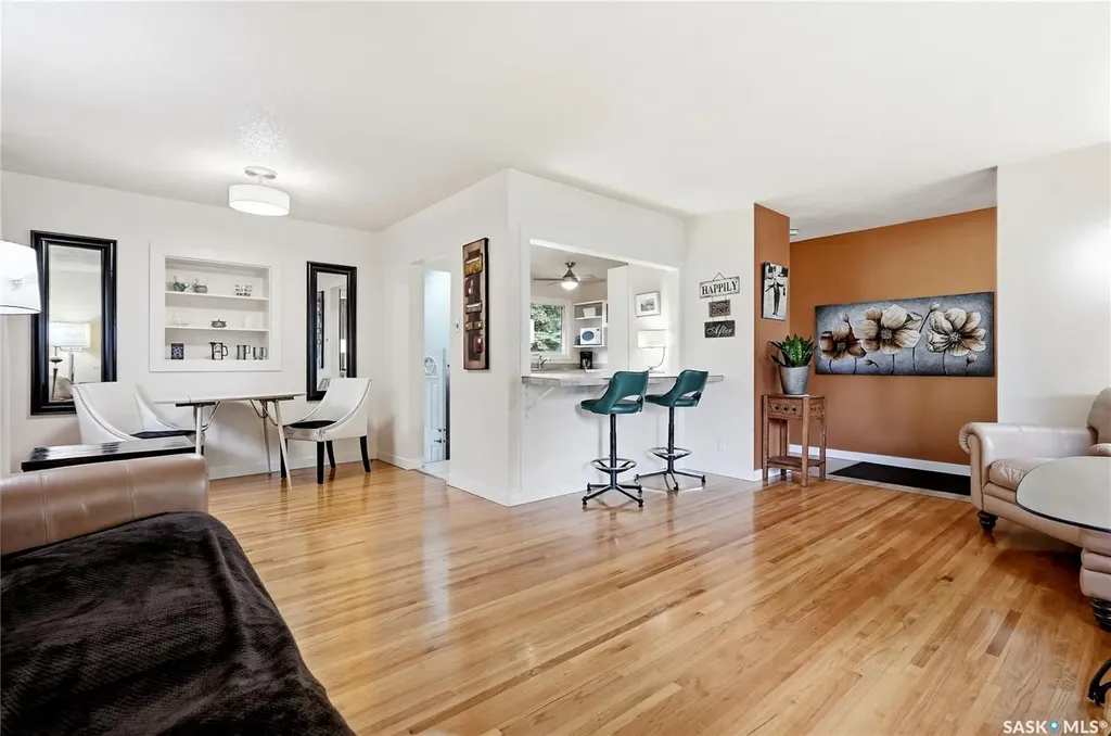 2321 Munroe Avenue S Saskatoon SK S7J 1S4