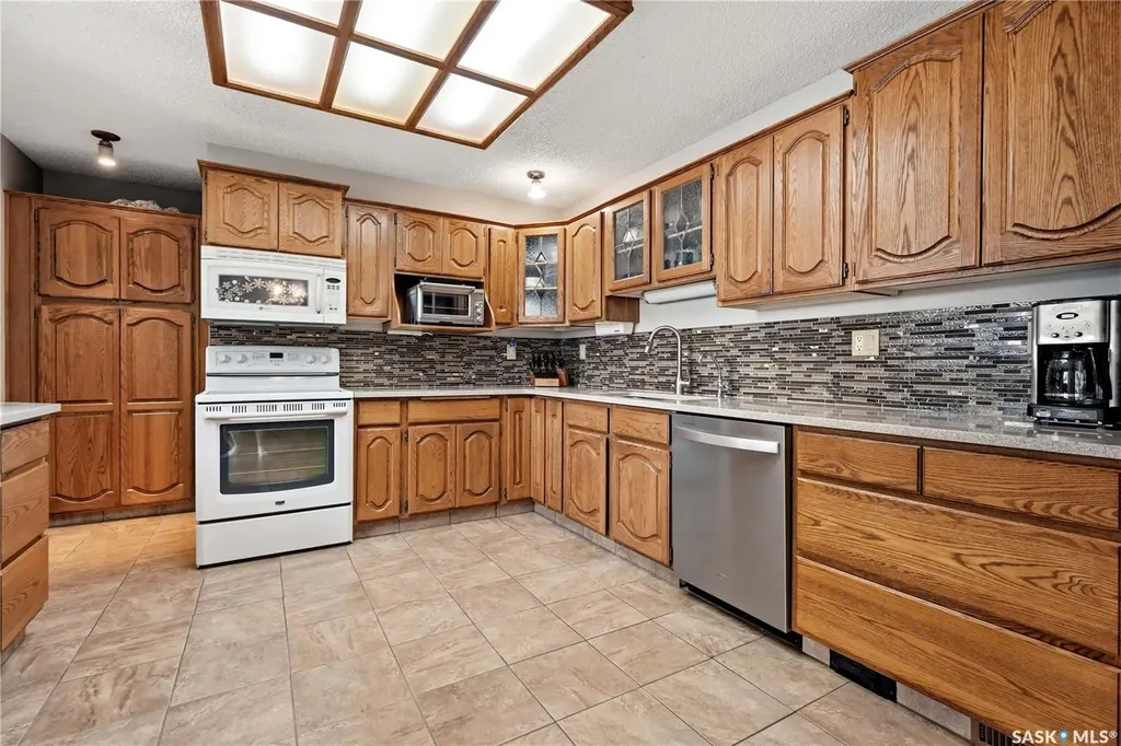 15 Minot Drive Regina SK S4X 1B5