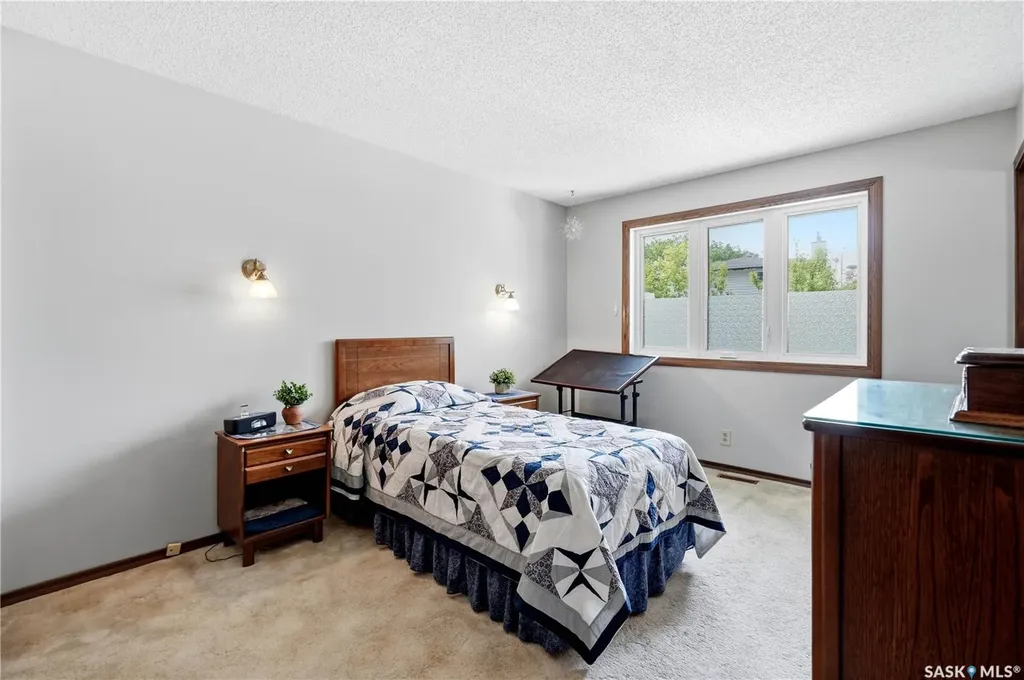 15 Minot Drive Regina SK S4X 1B5