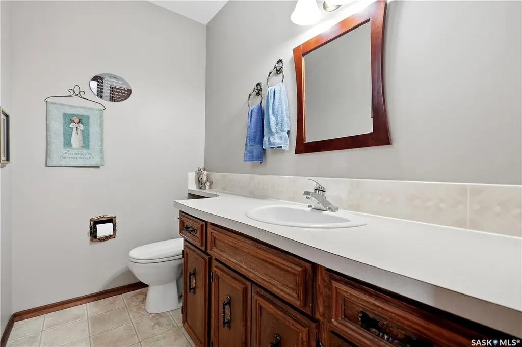15 Minot Drive Regina SK S4X 1B5