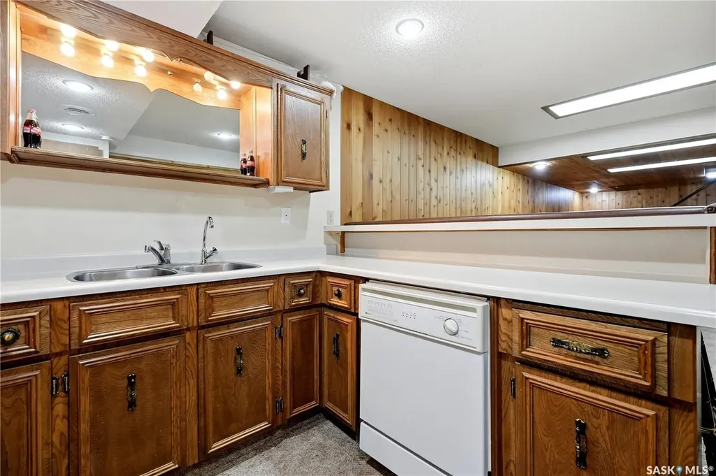 15 Minot Drive Regina SK S4X 1B5