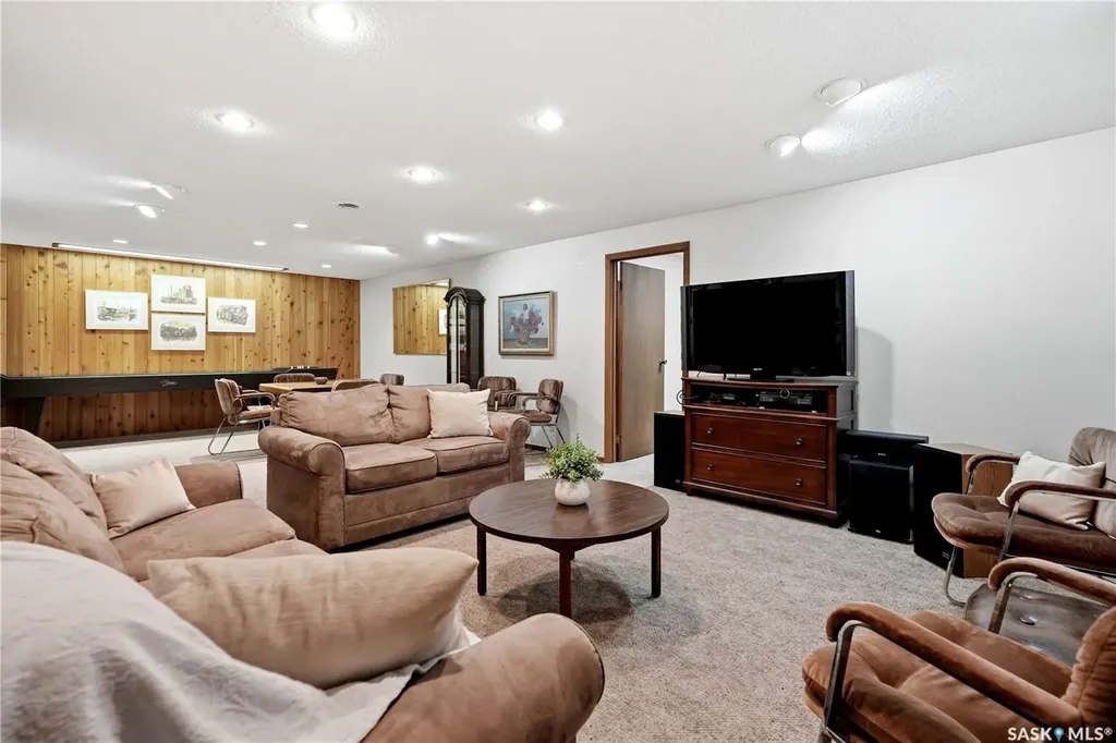 15 Minot Drive Regina SK S4X 1B5
