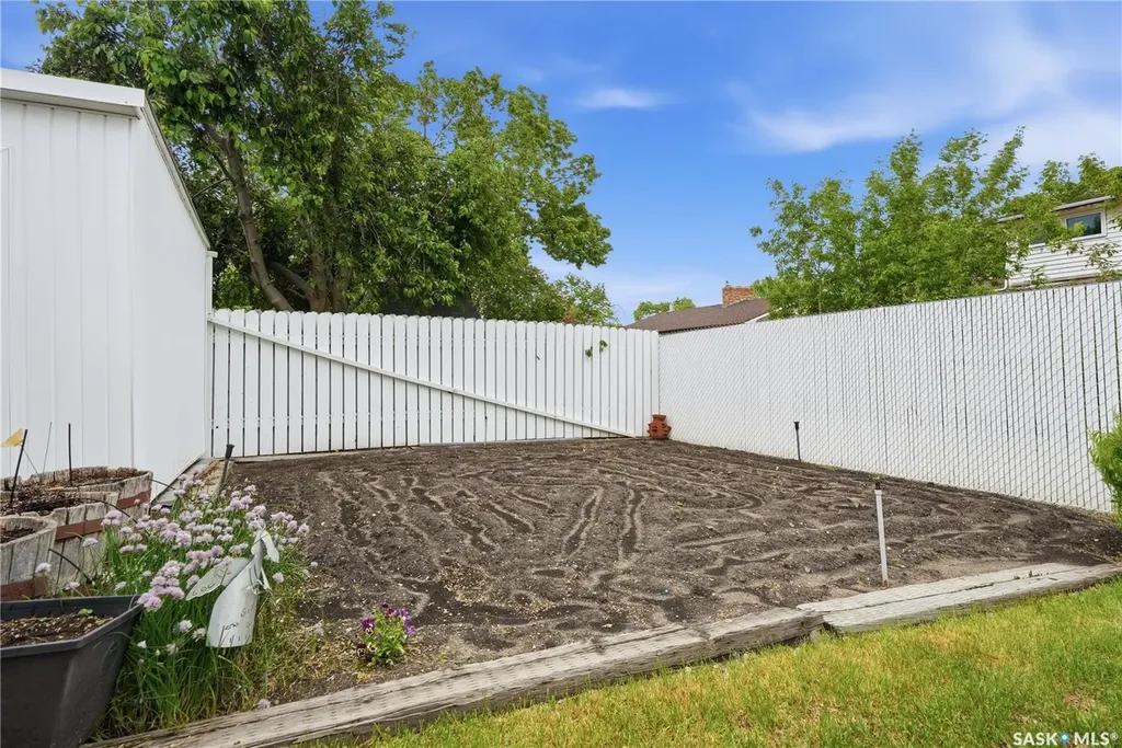 15 Minot Drive Regina SK S4X 1B5