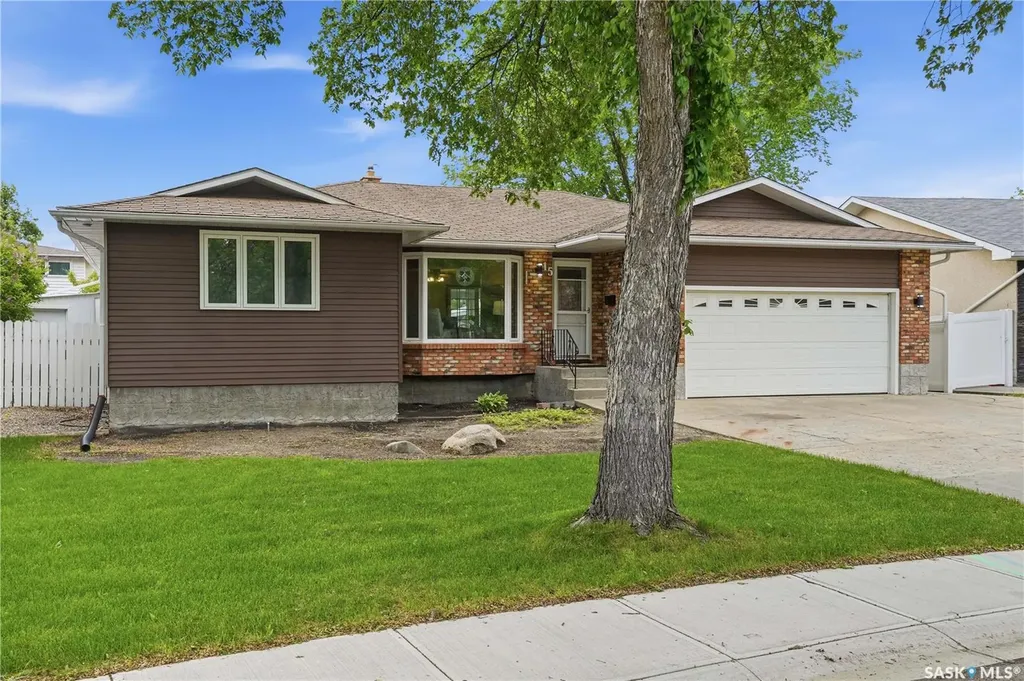 15 Minot Drive Regina SK S4X 1B5