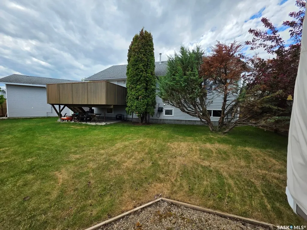 9 Ducluzeau Place Meadow Lake SK S9X 1B5
