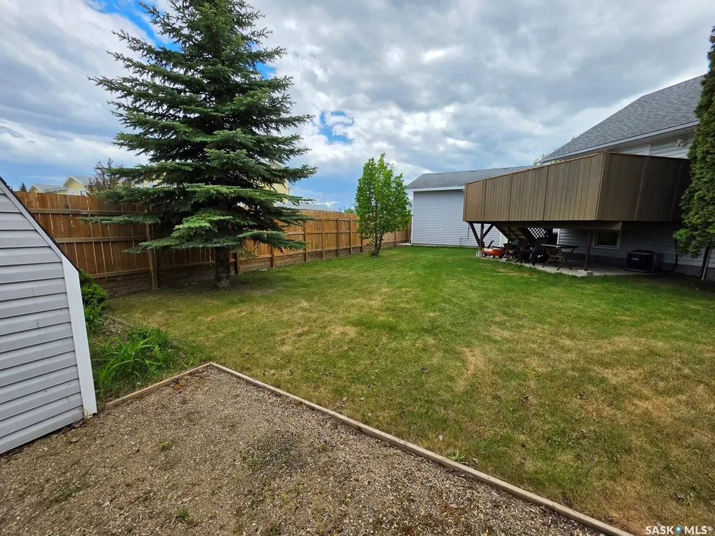 9 Ducluzeau Place Meadow Lake SK S9X 1B5