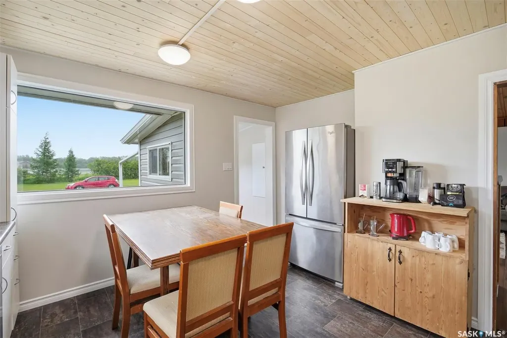27 2nd Avenue Clavet SK S0K 0Y0