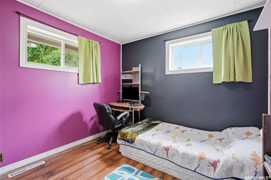 27 2nd Avenue Clavet SK S0K 0Y0