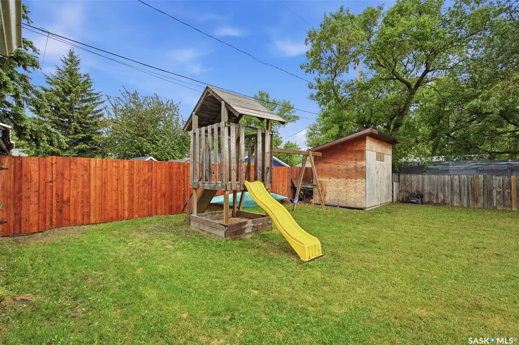 27 2nd Avenue Clavet SK S0K 0Y0