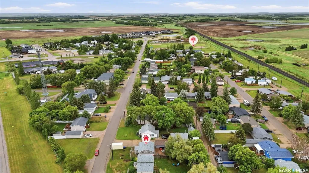 27 2nd Avenue Clavet SK S0K 0Y0