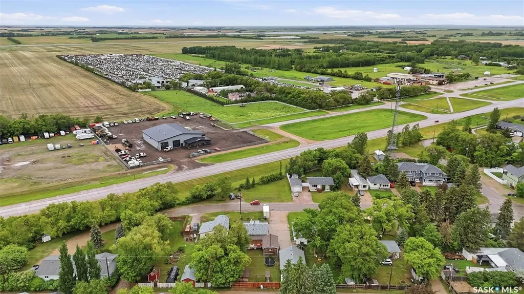 27 2nd Avenue Clavet SK S0K 0Y0