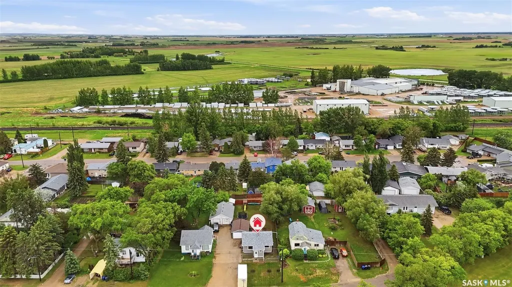 27 2nd Avenue Clavet SK S0K 0Y0