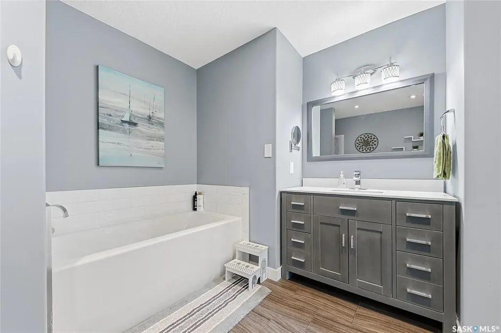 2 Sorensen Street Mckillop Rm No. 220 SK S0G 4L0