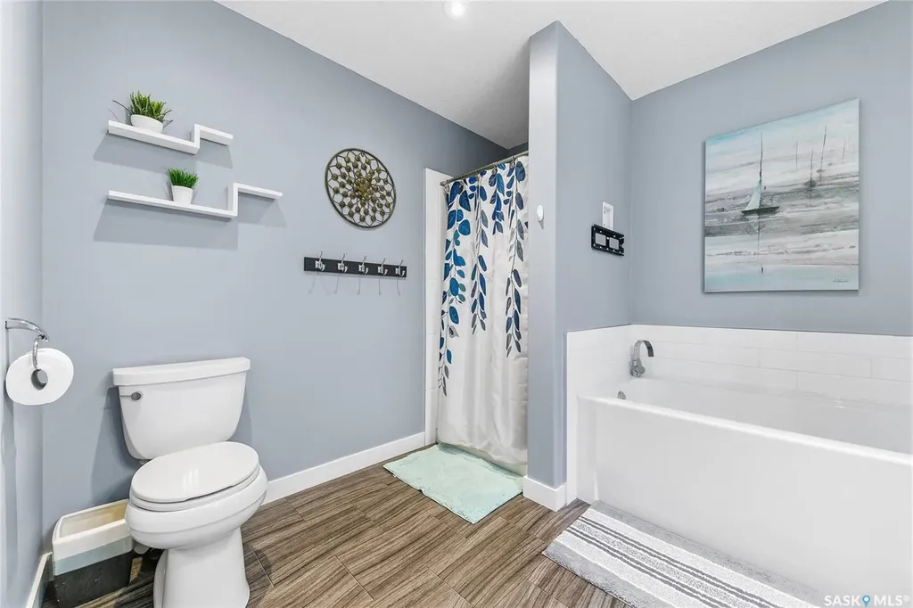 2 Sorensen Street Mckillop Rm No. 220 SK S0G 4L0