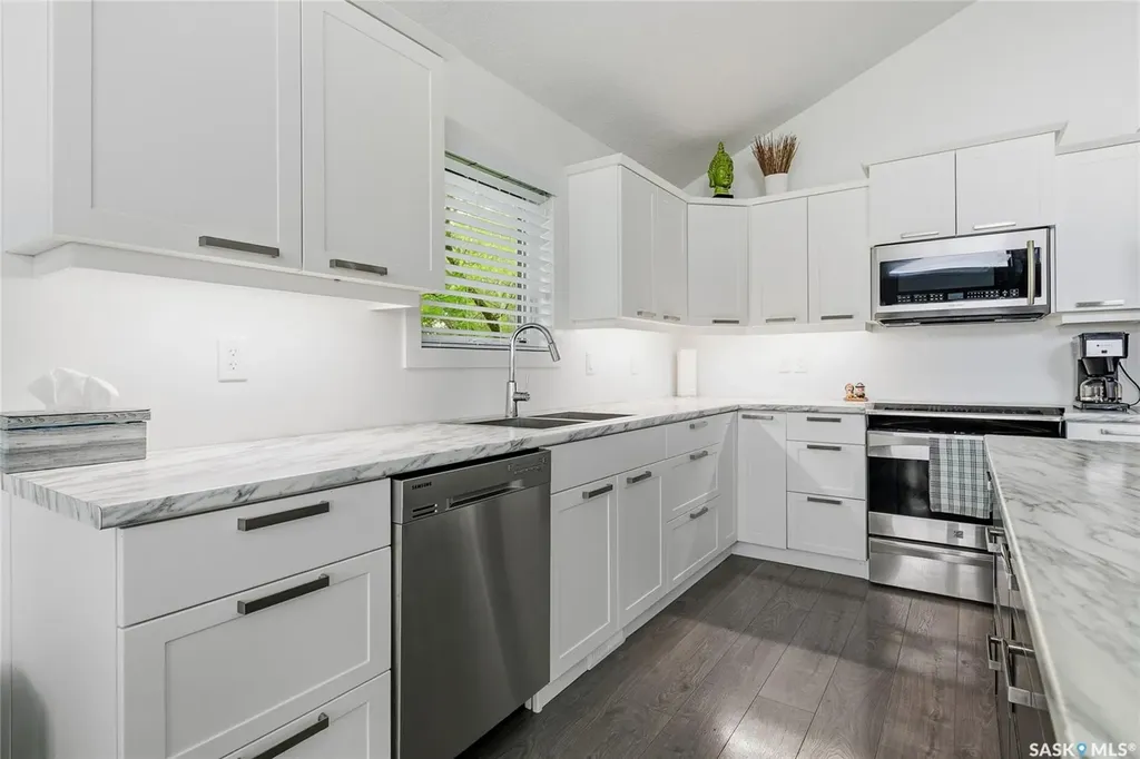 2 Sorensen Street Mckillop Rm No. 220 SK S0G 4L0