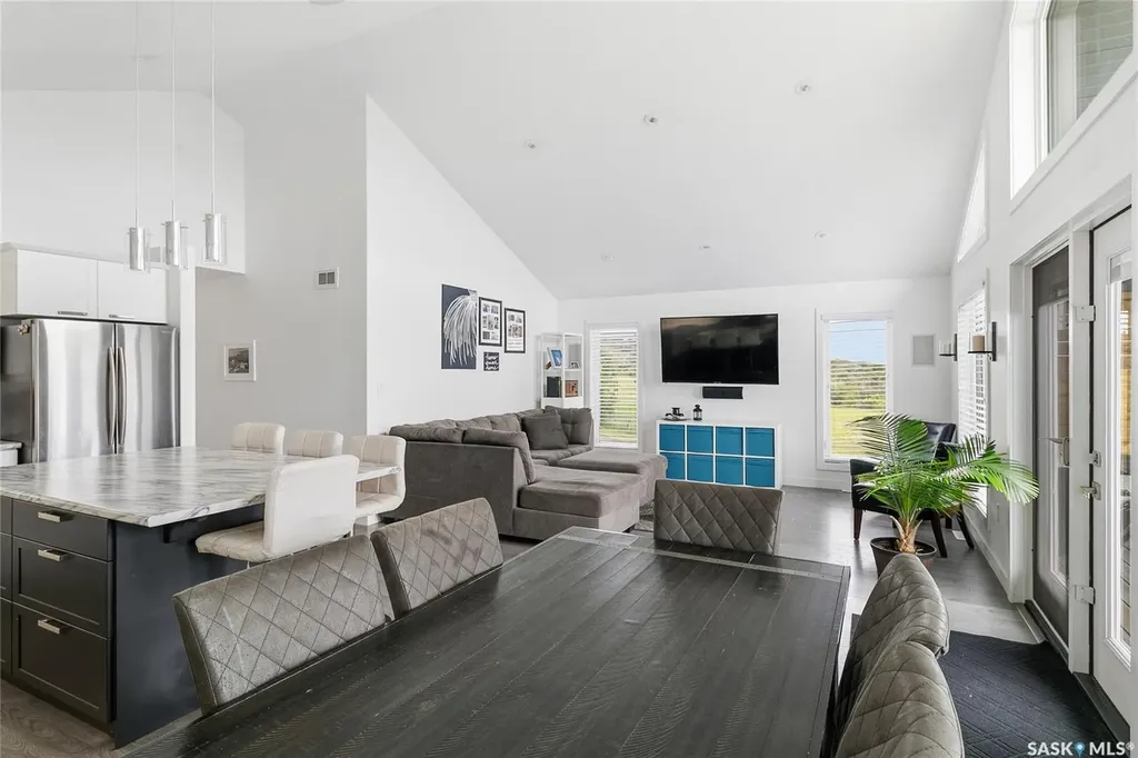 2 Sorensen Street Mckillop Rm No. 220 SK S0G 4L0