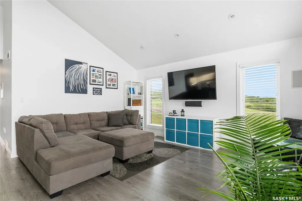 2 Sorensen Street Mckillop Rm No. 220 SK S0G 4L0