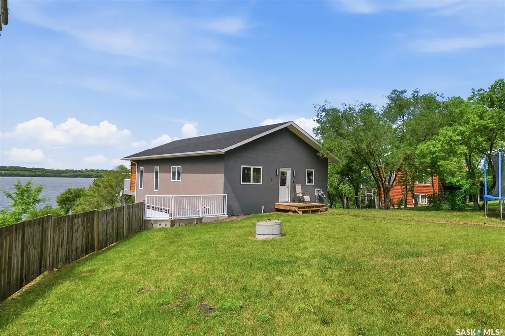 2 Sorensen Street Mckillop Rm No. 220 SK S0G 4L0