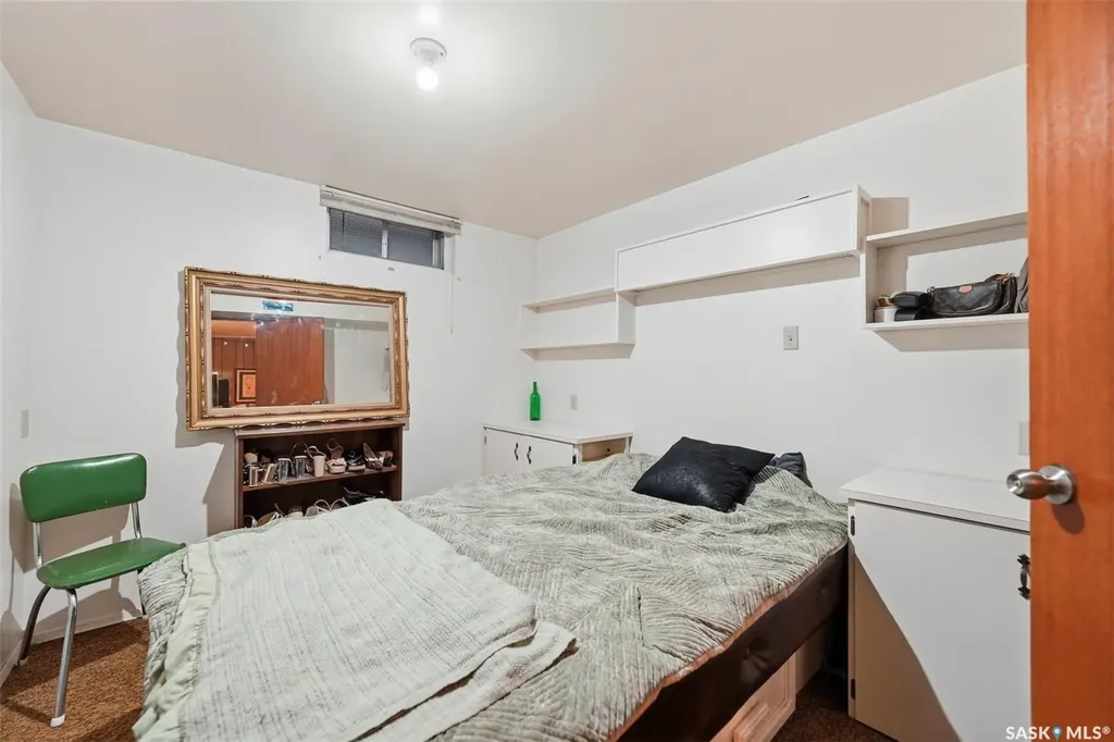 30 Riel Crescent Saskatoon SK S7J 2W6