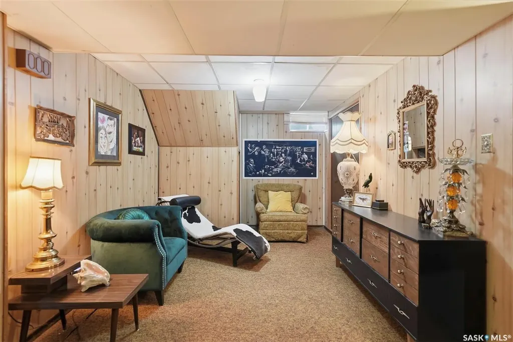 30 Riel Crescent Saskatoon SK S7J 2W6