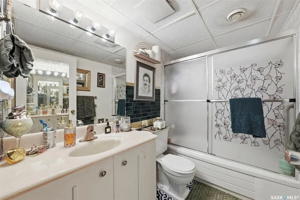 30 Riel Crescent Saskatoon SK S7J 2W6