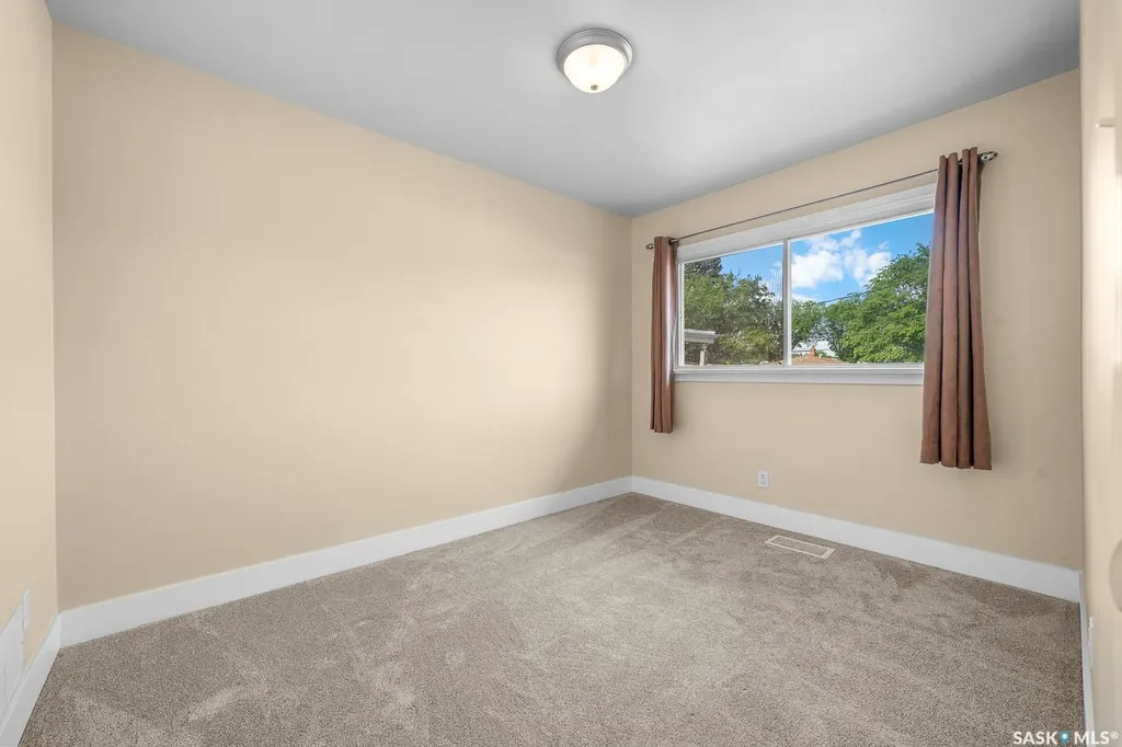 1324 Forget Street Regina SK S4T 4Y1