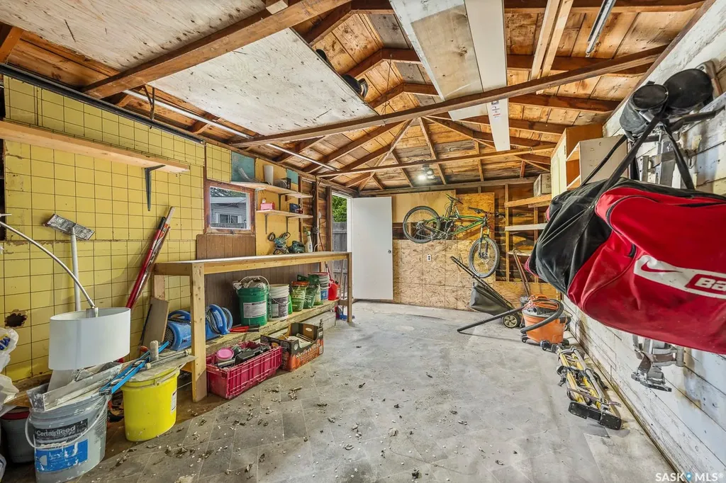 1324 Forget Street Regina SK S4T 4Y1