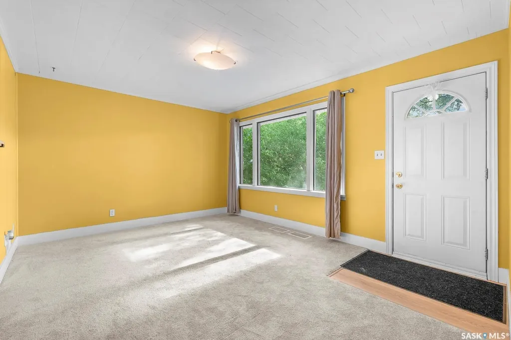 1324 Forget Street Regina SK S4T 4Y1