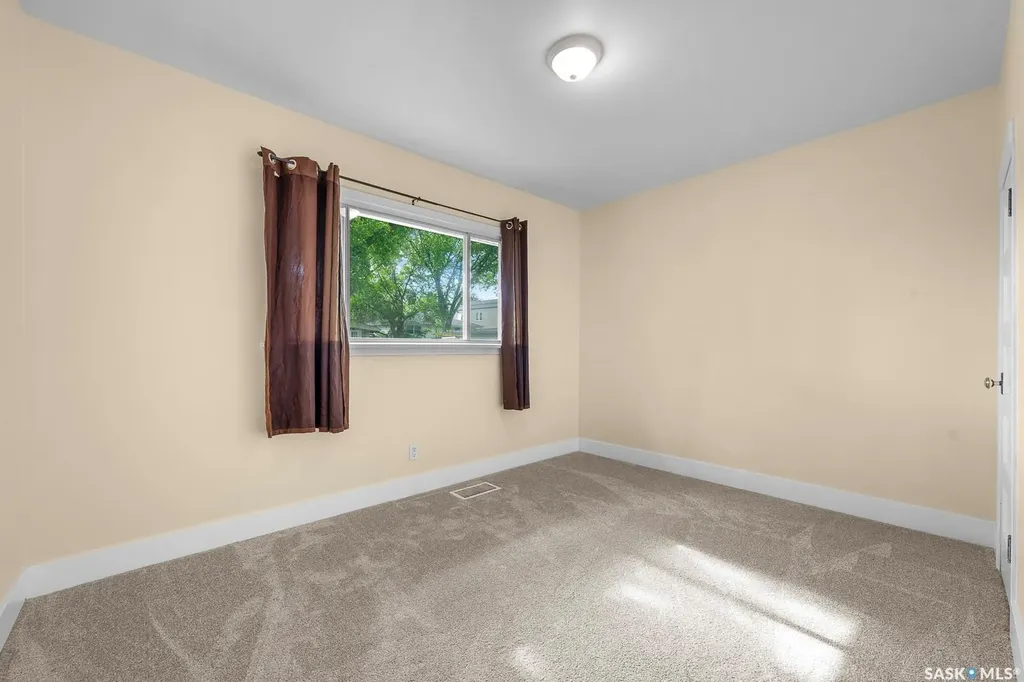 1324 Forget Street Regina SK S4T 4Y1