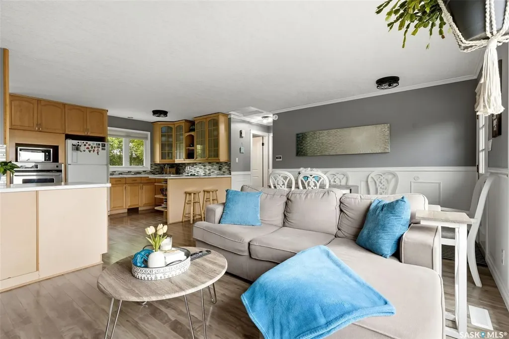 1207 5th Avenue Regina Beach SK S0G 4C0