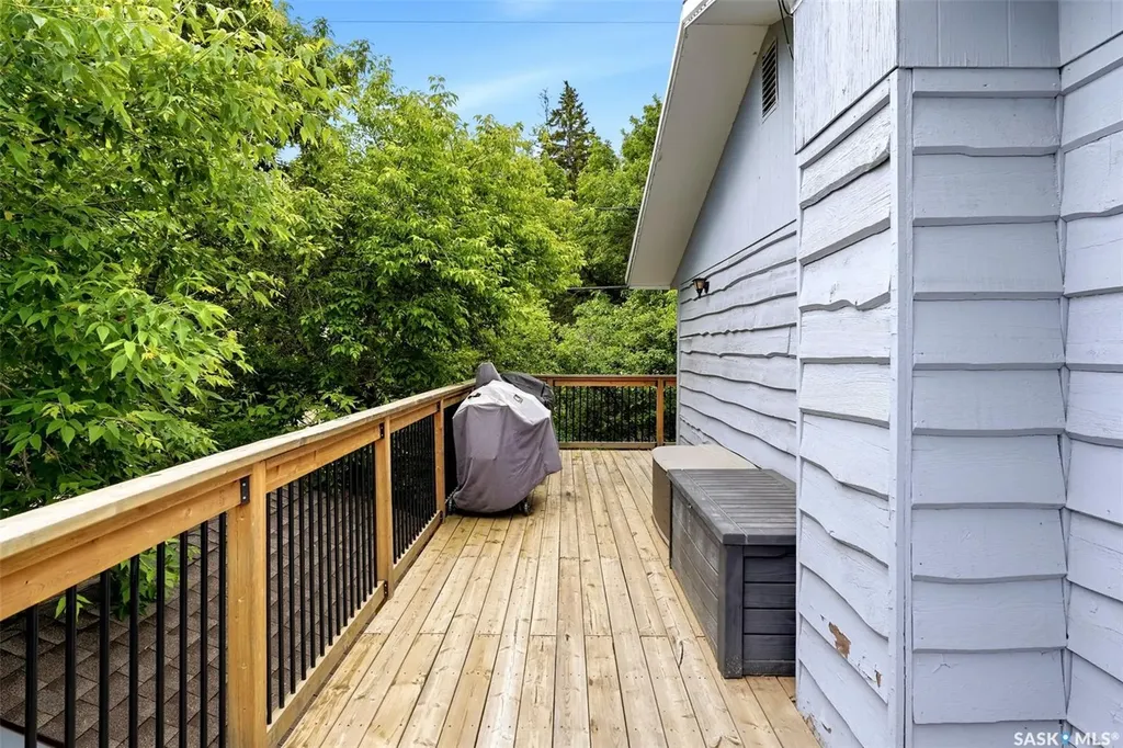 1207 5th Avenue Regina Beach SK S0G 4C0