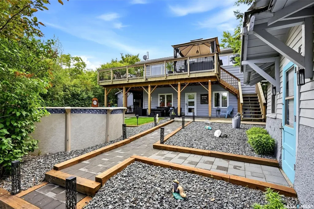1207 5th Avenue Regina Beach SK S0G 4C0