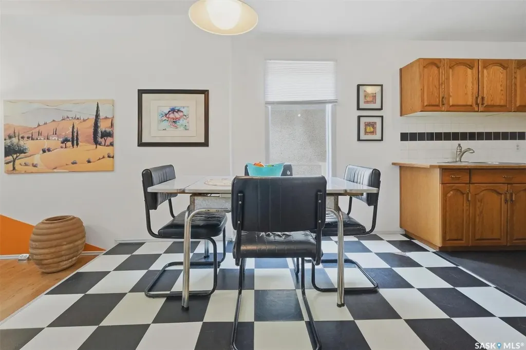 1003 6th Street E Saskatoon SK S7H 1E1