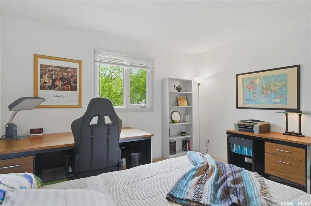 1003 6th Street E Saskatoon SK S7H 1E1