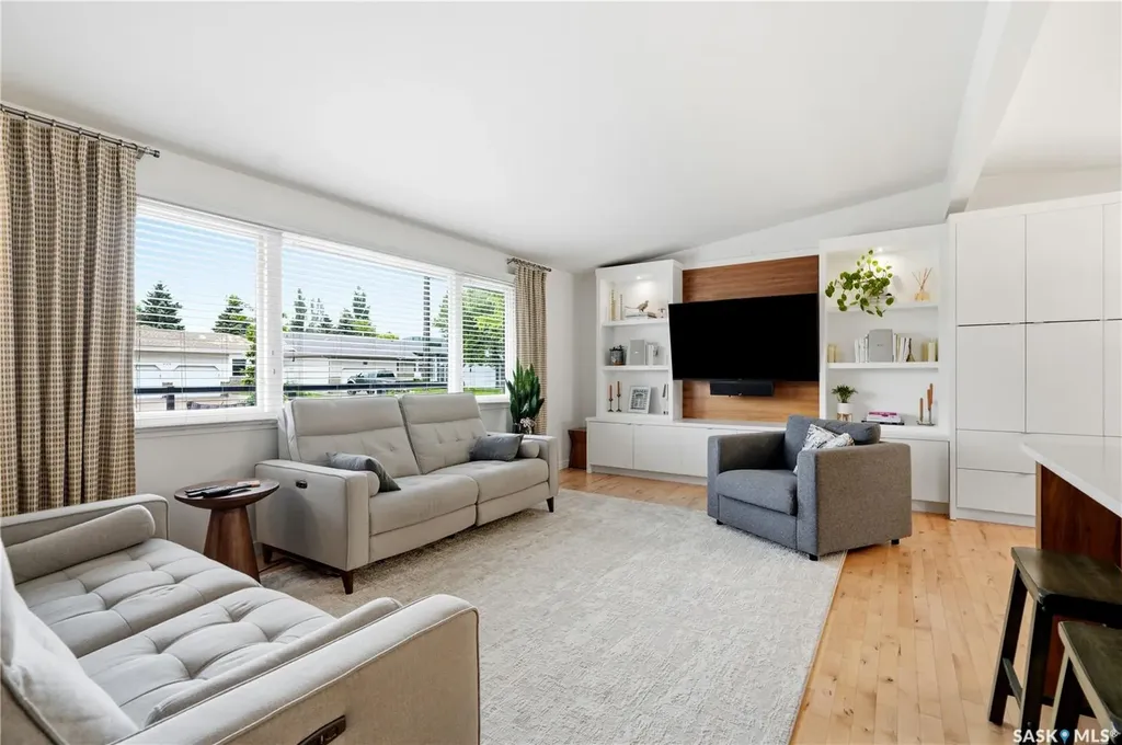 901 Glasgow Street Saskatoon SK S7J 0N9