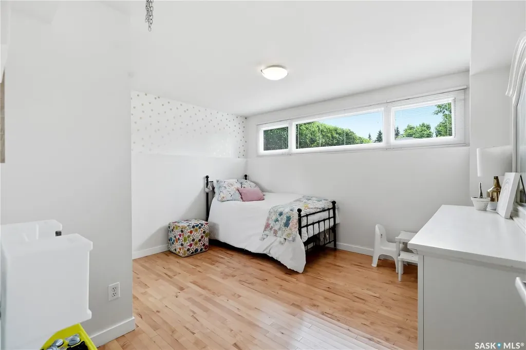 901 Glasgow Street Saskatoon SK S7J 0N9