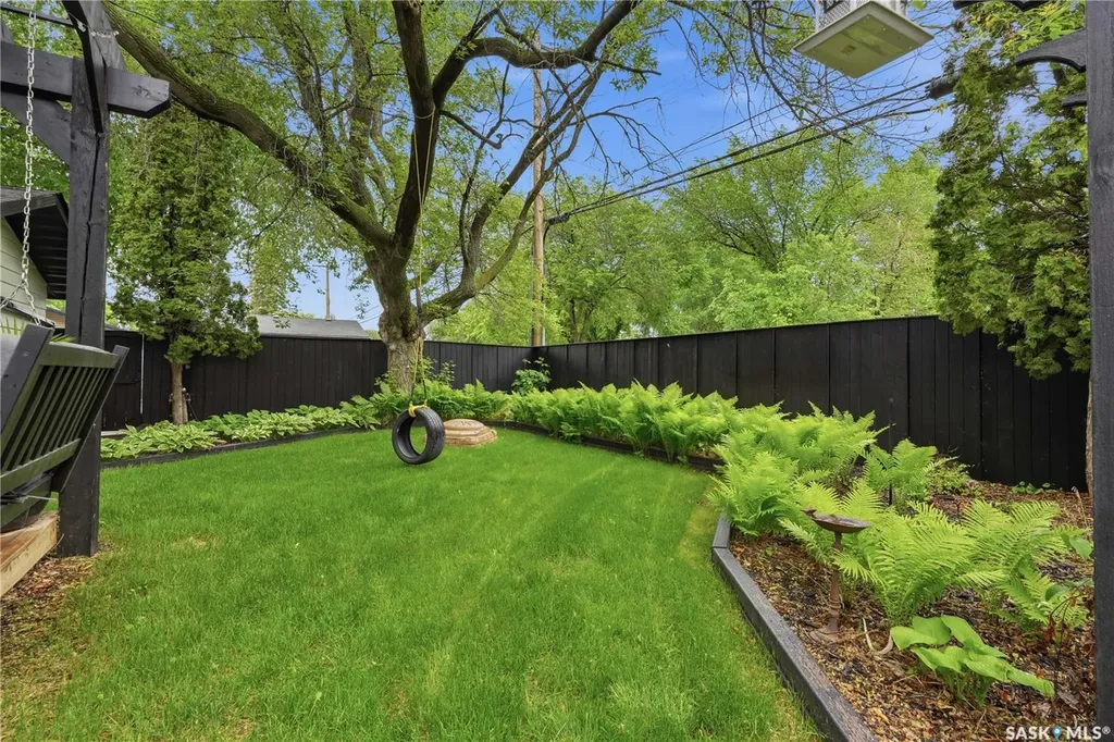 901 Glasgow Street Saskatoon SK S7J 0N9