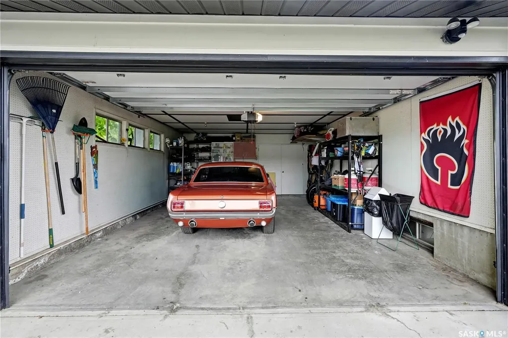 901 Glasgow Street Saskatoon SK S7J 0N9