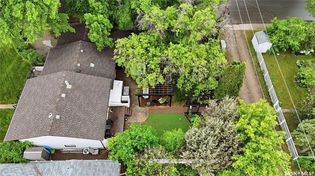 901 Glasgow Street Saskatoon SK S7J 0N9