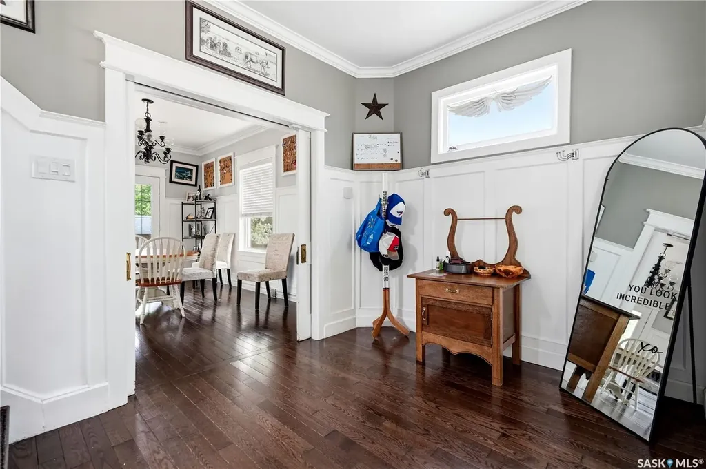 1027 Grafton Avenue Moose Jaw SK S6H 3S2