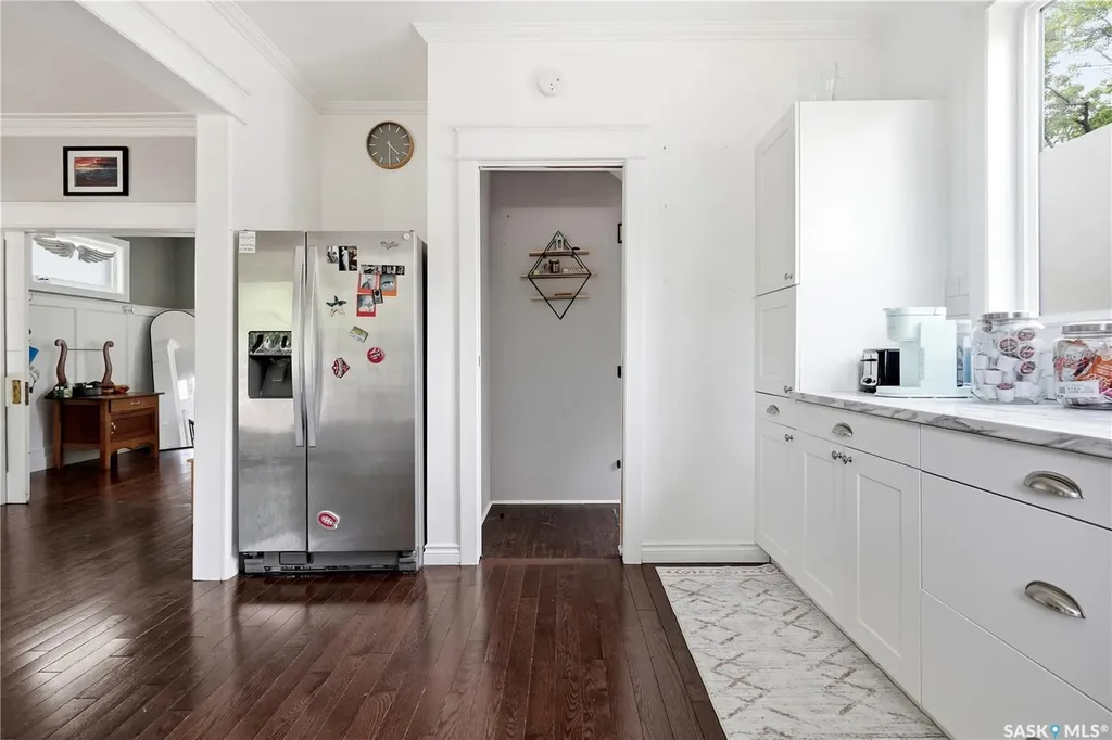 1027 Grafton Avenue Moose Jaw SK S6H 3S2